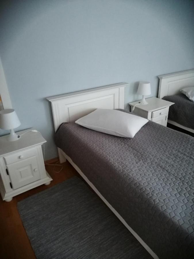 Bed and Breakfast Kolpinghaus à Caransebeş Extérieur photo