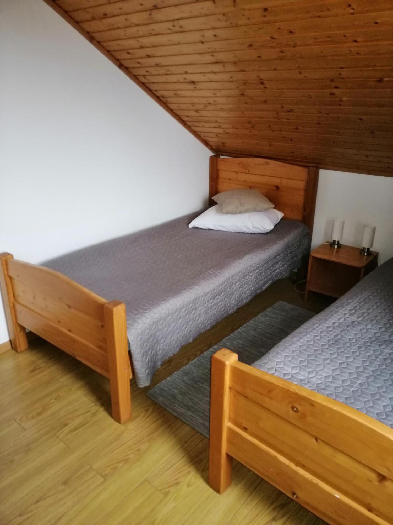 Bed and Breakfast Kolpinghaus à Caransebeş Extérieur photo